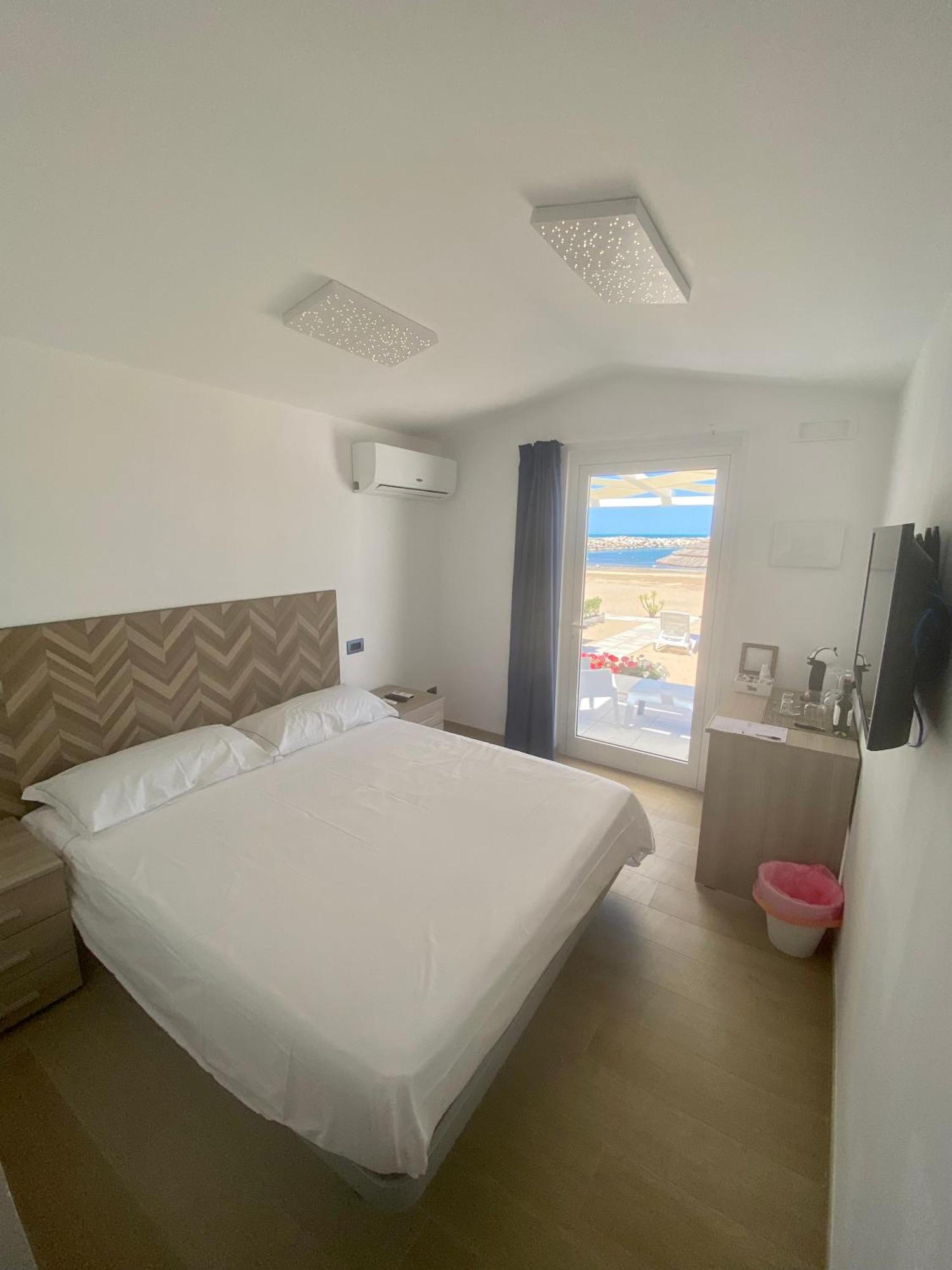 Marina Bay Beach Suites 페스키치 외부 사진